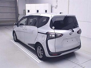 TOYOTA SIENTA 2015