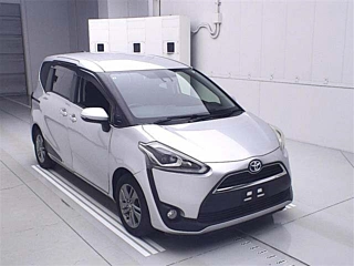 TOYOTA SIENTA 2015