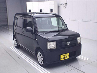 TOYOTA PIXIS SPACE 2012