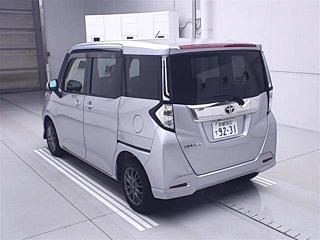 TOYOTA ROOMY 2022