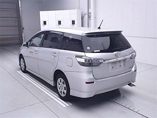 TOYOTA WISH 2017