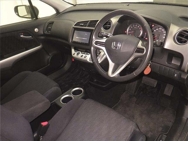HONDA STREAM 2013