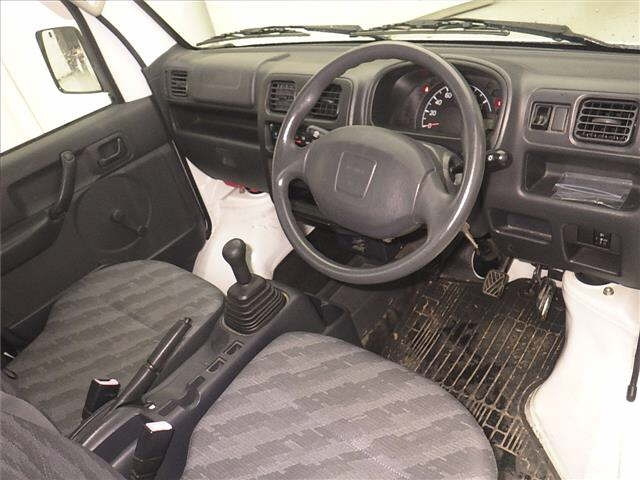 MAZDA SCRUM TRUCK 2010