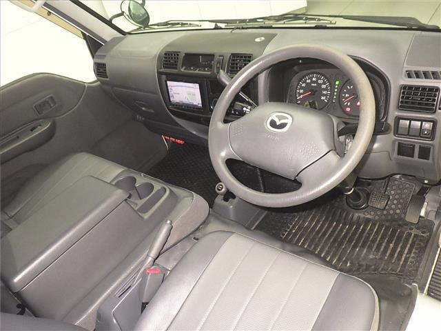 MAZDA BONGO VAN 2011
