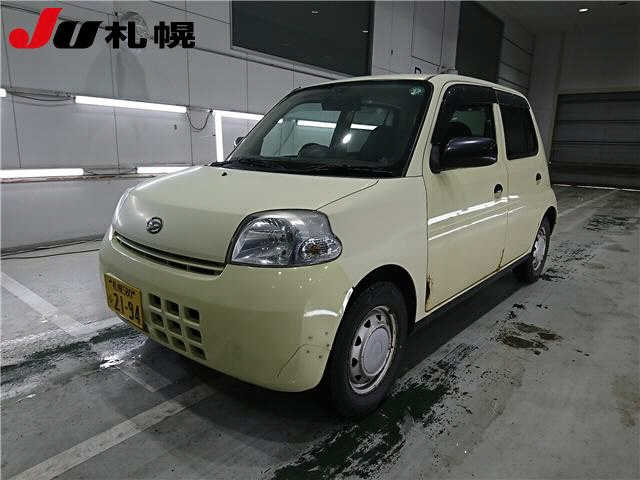 DAIHATSU ESSE 2011