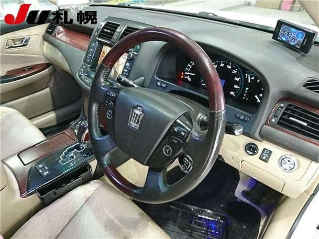 TOYOTA CROWN 2009