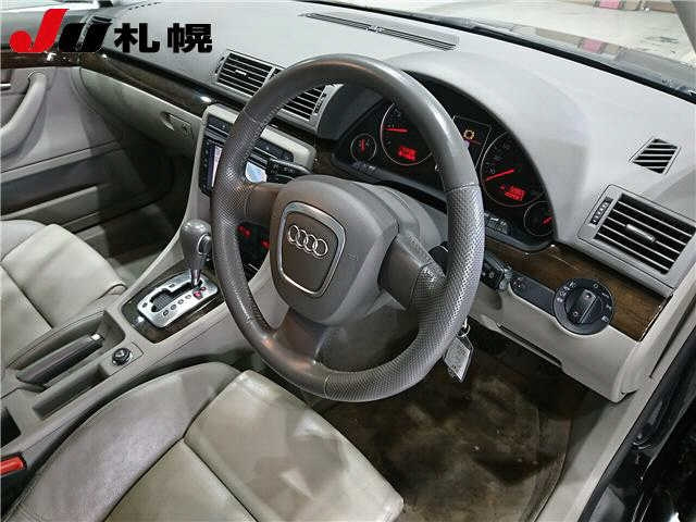 AUDI A4 2008