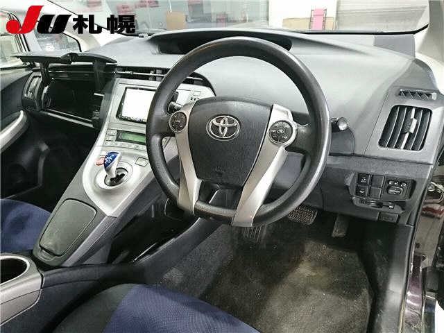 TOYOTA PRIUS 2012