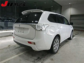 MITSUBISHI OUTLANDER PHEV 2013