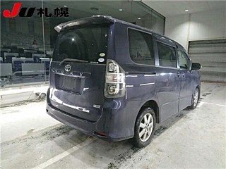 TOYOTA VOXY 2008