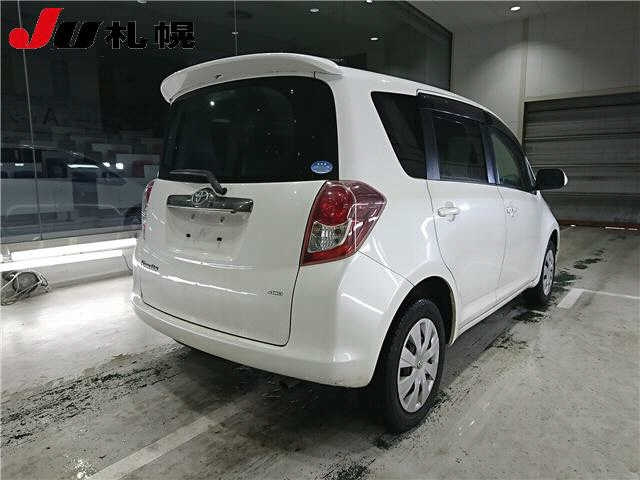 TOYOTA RACTIS 2010