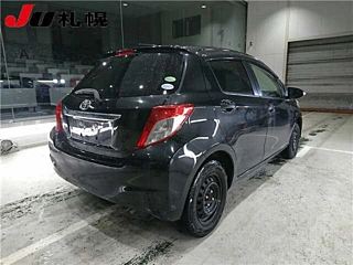 TOYOTA VITZ 2011