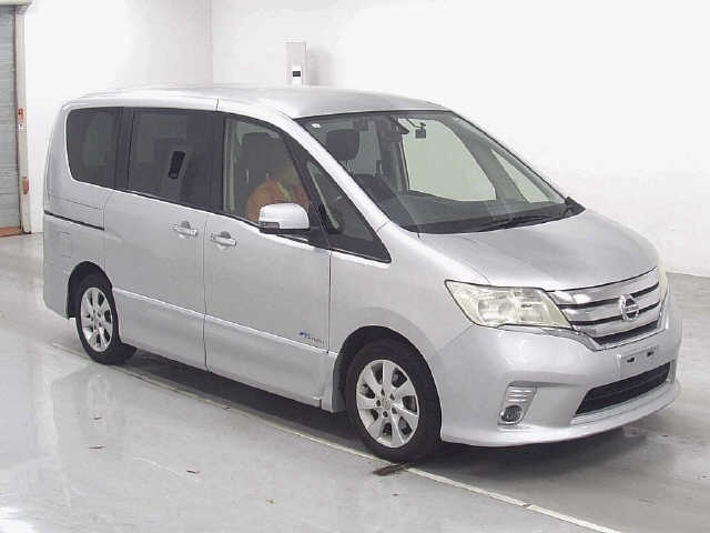 NISSAN SERENA 2013