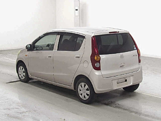 DAIHATSU MIRA 2010