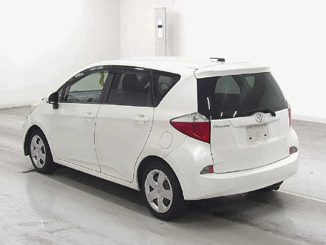 TOYOTA RACTIS 2011