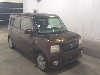 TOYOTA PIXIS SPACE 2011