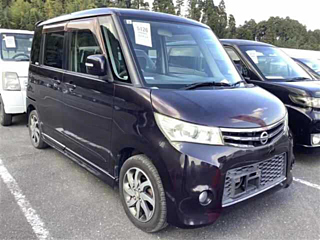 NISSAN ROOX 2011