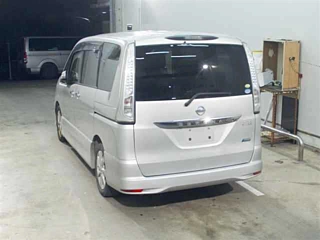 NISSAN SERENA 2013