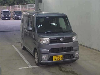 TOYOTA PIXIS MEGA 2016
