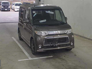 DAIHATSU TANTO 2013