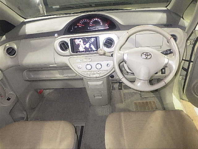 TOYOTA PORTE 2008