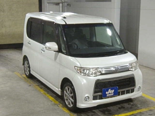 DAIHATSU TANTO 2013