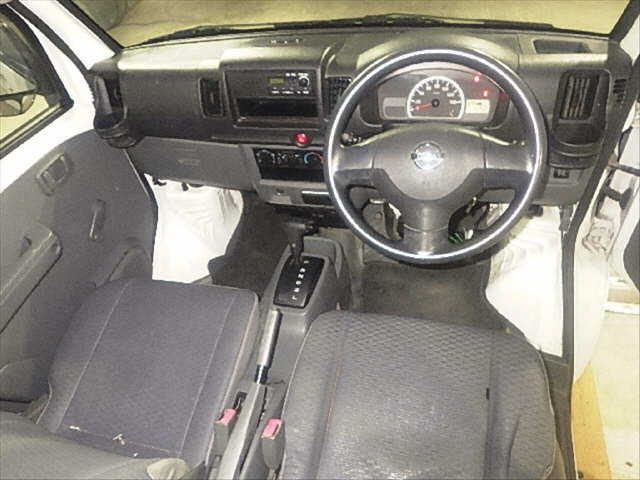 NISSAN CLIPPER VAN 2013