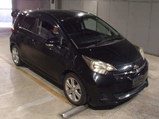 TOYOTA RACTIS 2010