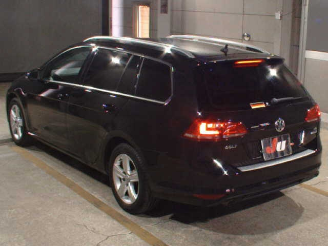 VOLKSWAGEN GOLF VARIANT 2016