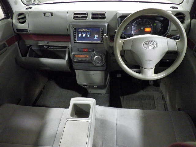 TOYOTA PIXIS SPACE 2012