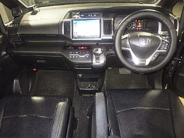 HONDA STEP WAGON 2012