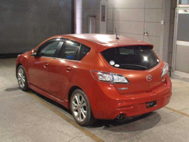 MAZDA AXELA 2010