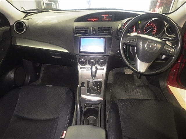 MAZDA AXELA 2010