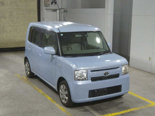 TOYOTA PIXIS SPACE 2013