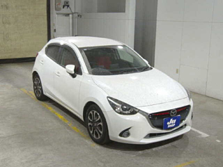 MAZDA DEMIO 2015