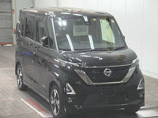 NISSAN ROOX 2023
