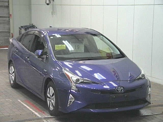 TOYOTA PRIUS 2017