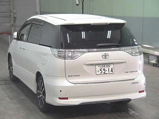 TOYOTA ESTIMA 2014