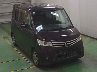 NISSAN ROOX 2011