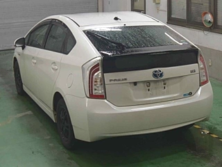 TOYOTA PRIUS 2015