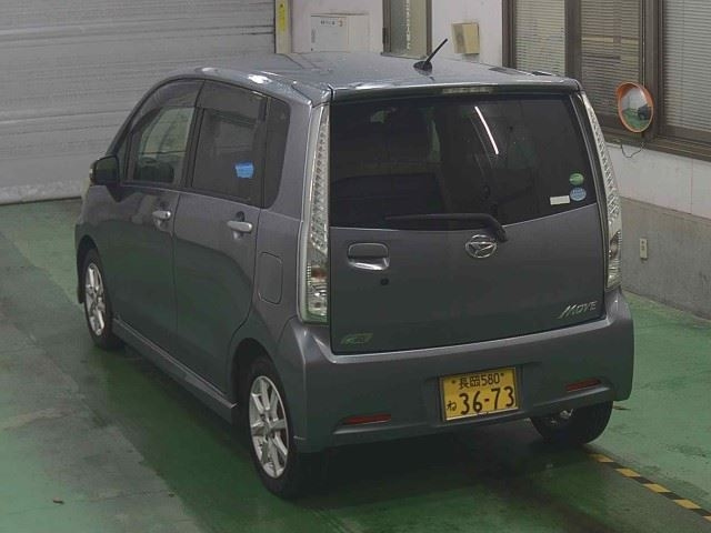 DAIHATSU MOVE 2013