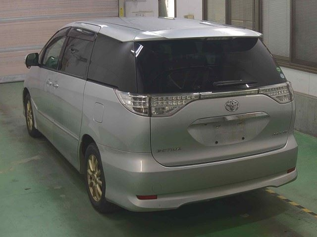 TOYOTA ESTIMA 2014