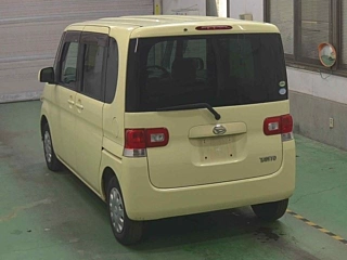 DAIHATSU TANTO 2009