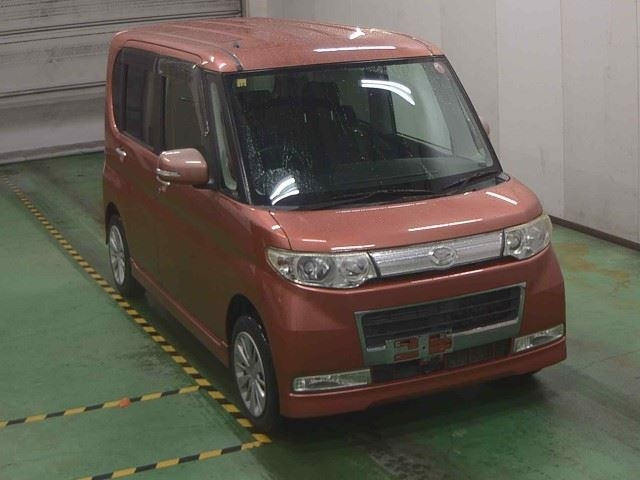 DAIHATSU TANTO 2008