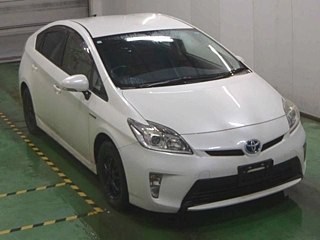 TOYOTA PRIUS 2015