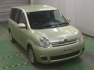 TOYOTA SIENTA 2010