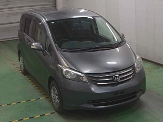 HONDA FREED 2010