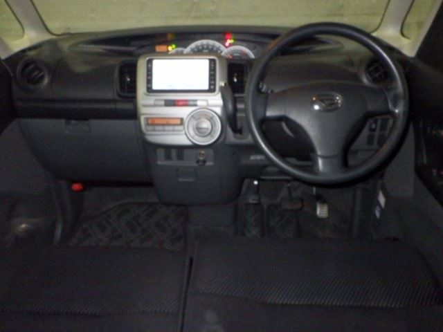 DAIHATSU TANTO 2008