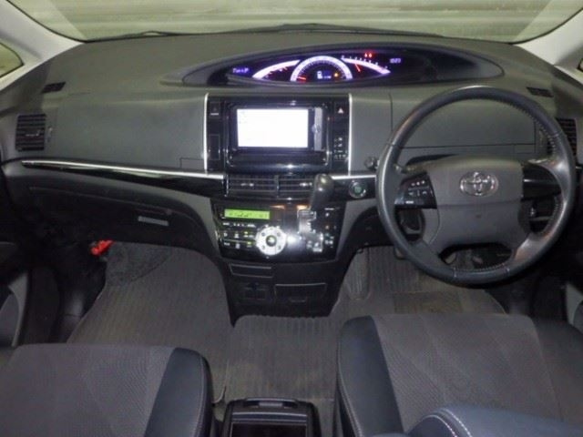 TOYOTA ESTIMA 2014