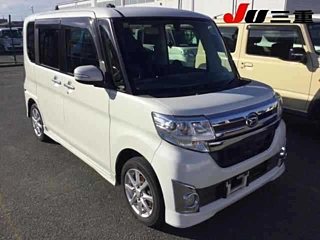 DAIHATSU TANTO 2014
